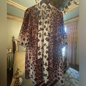 Beautiful leopard print Beulah dress.